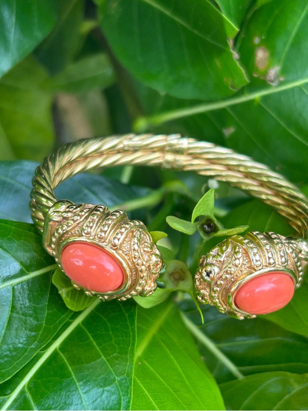 Vintage Italian 14k yellow gold cabochon coral bracelet cuff 17-18gram not scrap - Picture 2 of 15